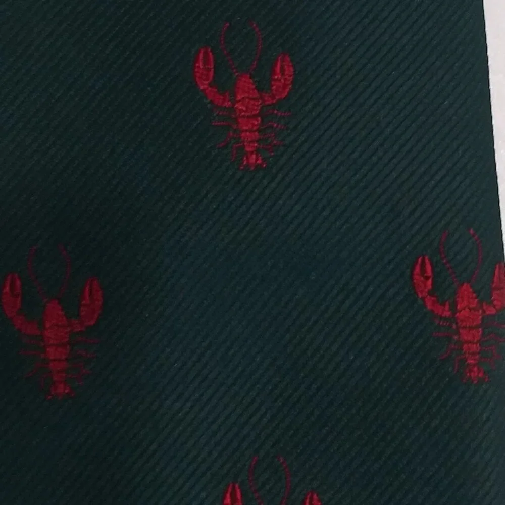 L.L. Bean Green color with embroidered RED LOBSTERS silk tie - Picture 3 of 8
